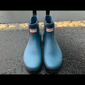 Hunter Chelsea boots!